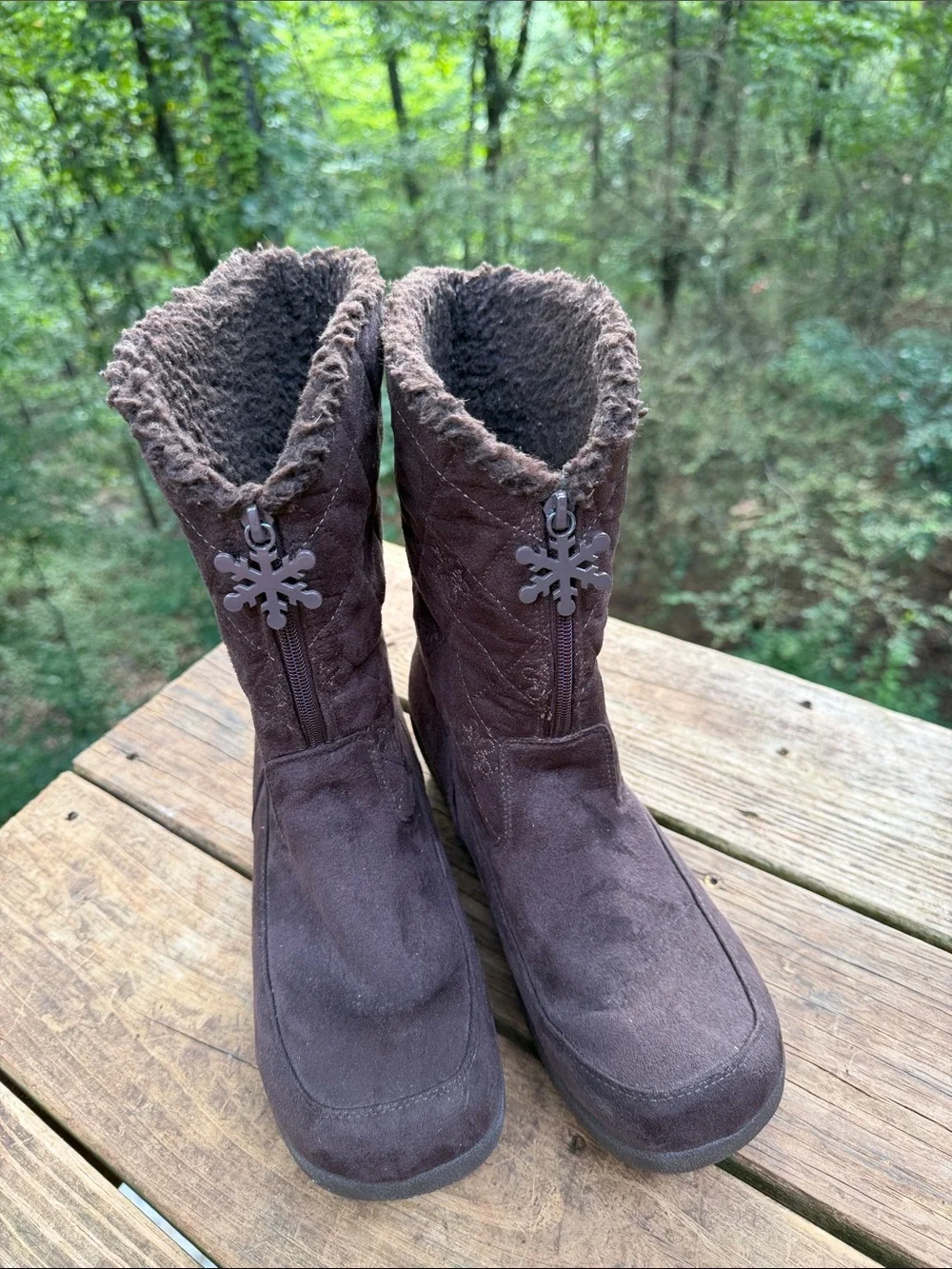 VINTAGE Y2K NO BOUNDRIES BOOTS